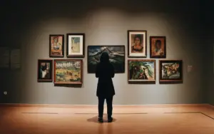 Art et culture voyage : musée incontournable ou immersion dans la vie locale ?